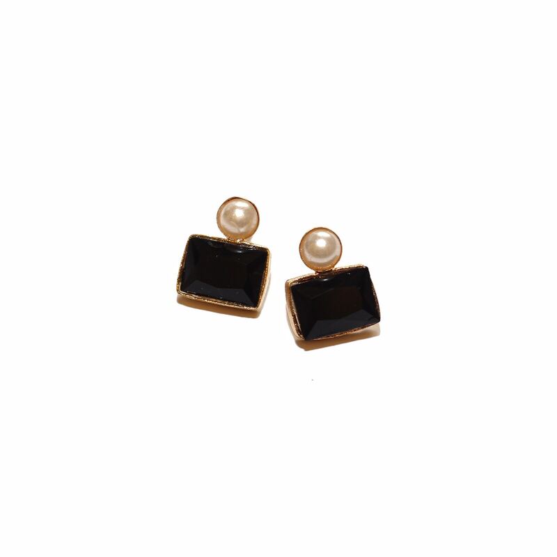 Pearl earrings